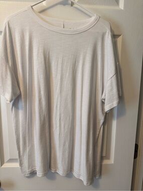 Maurice’s white 24/7 Tee Shirt